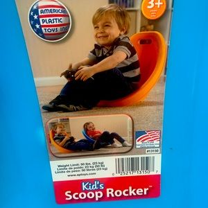 Kids scoop rocker.